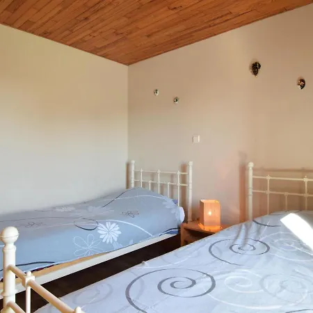 Cozy Holiday Home Near The Forest In Bovigny