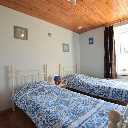 Cozy Near The Forest In Bovigny 度假居 *